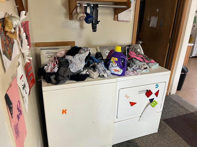 409 14th Ave, Grand Rapids, MN 55744 - laundry area featuring separate washer and dryer