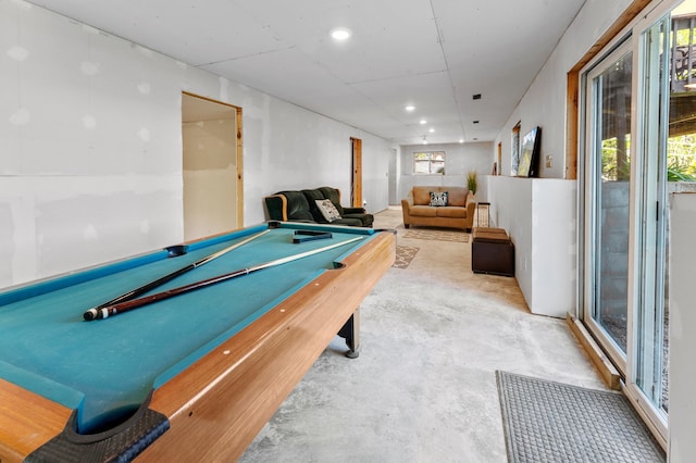 playroom with concrete floors, plenty of natural light, billiards, and recessed lighting