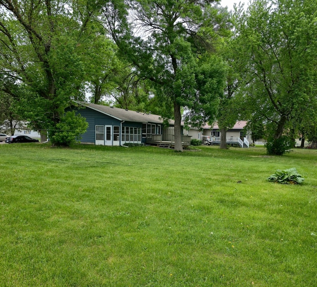 214 Central Ave, Truman, MN 56088 - view of grassy yard