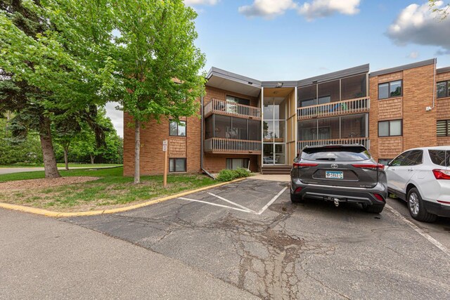 5450 Three Points Blvd Unit 623, Mound, MN 55364 - view of property with uncovered parking