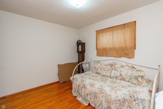 1613 13th Ave N, Moorhead, MN 56560 - bedroom featuring light wood-style floors