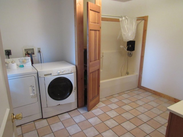 4054 Aspen Rd, Moose Lake, MN 55767 - laundry area with washer and clothes dryer