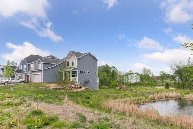 1049 Fabel Ln, Waconia, MN 55387 - view of side of property with a garage
