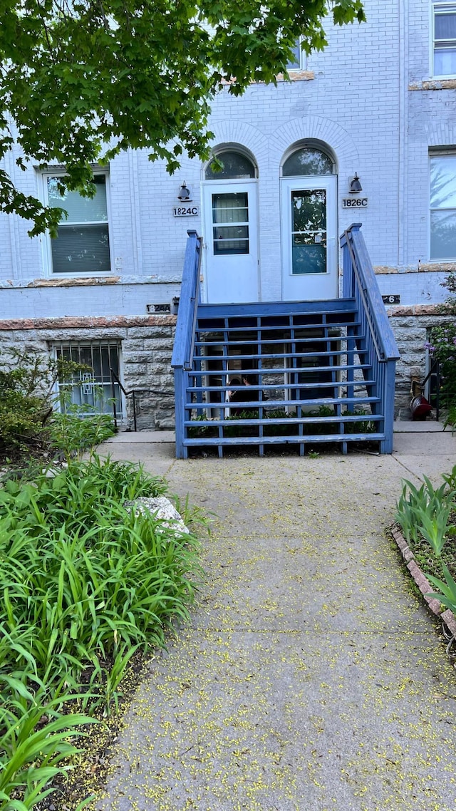 1824 5th St Unit A, Minneapolis, MN 55454 - view of front of property featuring brick siding and stairs