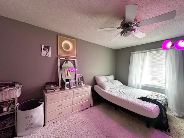 1784 Sandstone Curv, Shakopee, MN 55379 - bedroom featuring carpet, a textured ceiling, and a ceiling fan