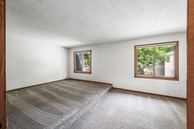9361 Nesbitt Rd, Bloomington, MN 55437 - photo 15