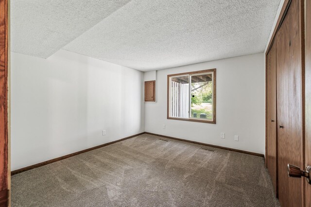9361 Nesbitt Rd, Bloomington, MN 55437 - photo 23