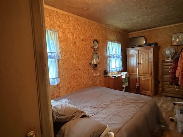 1529 Riddell Rd, Field Twp, MN 55723 - bedroom featuring crown molding