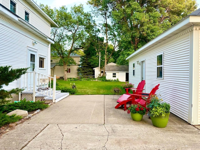 573 Rowland St, Tracy, MN 56175 - view of patio