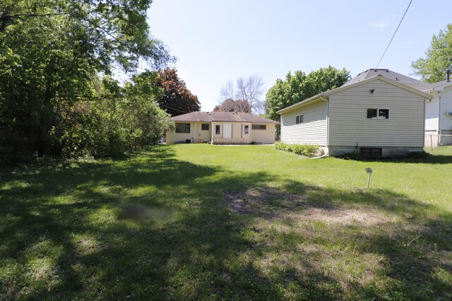 718 1st St SW, Faribault, MN 55021 - view of grassy yard