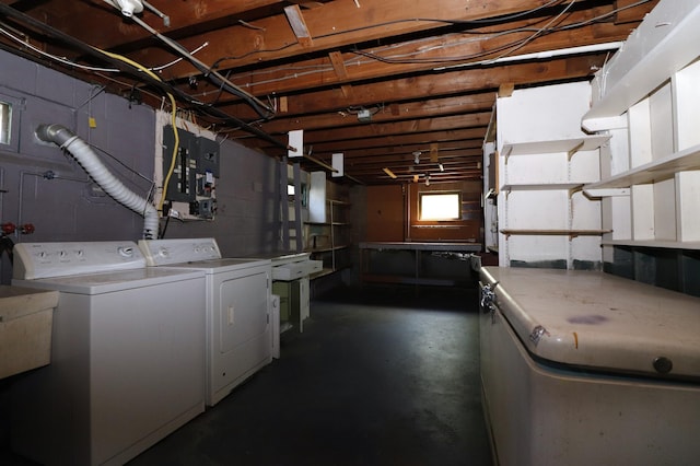718 1st St SW, Faribault, MN 55021 - below grade area featuring washing machine and clothes dryer