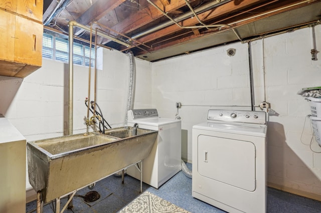 1224 Grotto St N, Saint Paul, MN 55117 - laundry area with separate washer and dryer and tile patterned floors