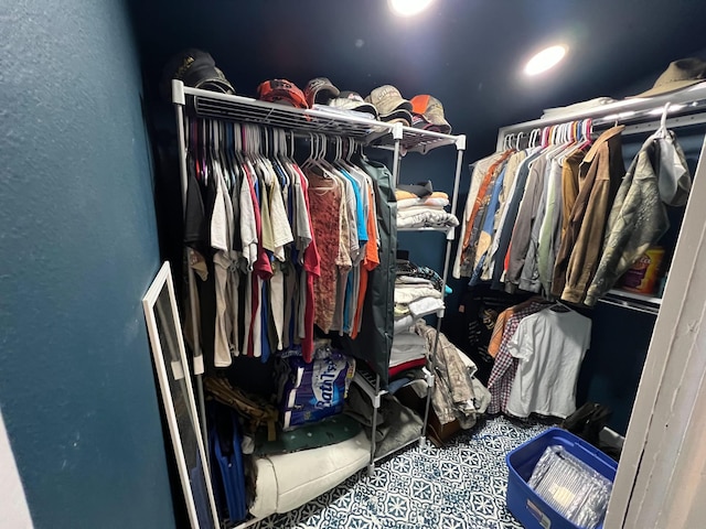 225 State St, Buhl, MN 55713 - view of spacious closet