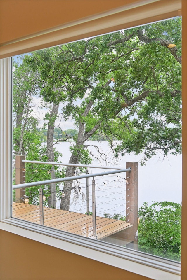5016 Shady Oak Rd S, Minnetonka, MN 55343 - detailed view of a large body of water