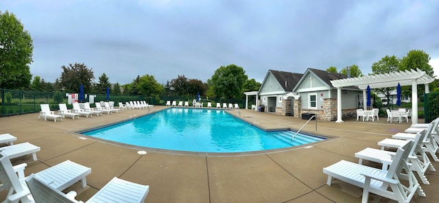 3314 Hazel Trl Unit G, Woodbury, MN 55129 - community pool with a patio and a pergola