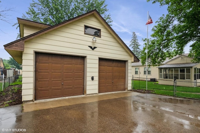 718 Atwood St S, Shakopee, MN 55379 - view of detached garage