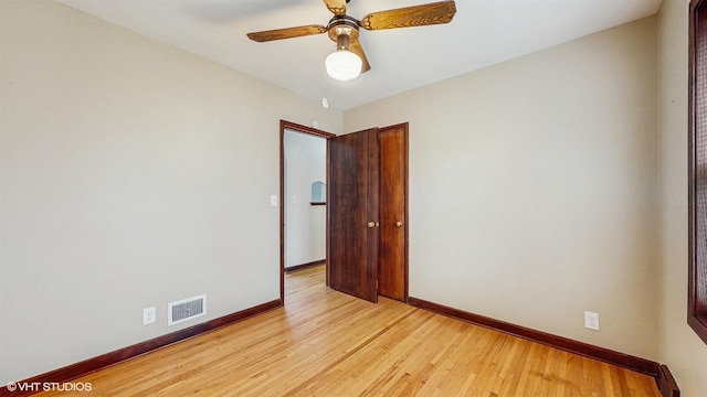 718 Atwood St S, Shakopee, MN 55379 - empty room with baseboards, light wood-type flooring, and ceiling fan