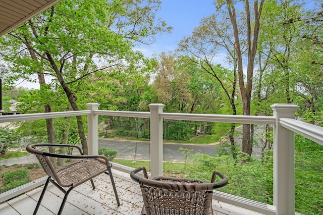 5401 Mount Normandale Dr, Bloomington, MN 55437 - view of balcony