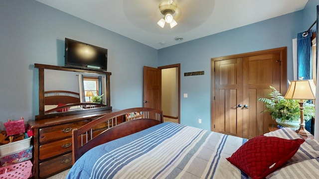 380 7th St SE, Chatfield, MN 55923 - bedroom featuring ceiling fan and a closet