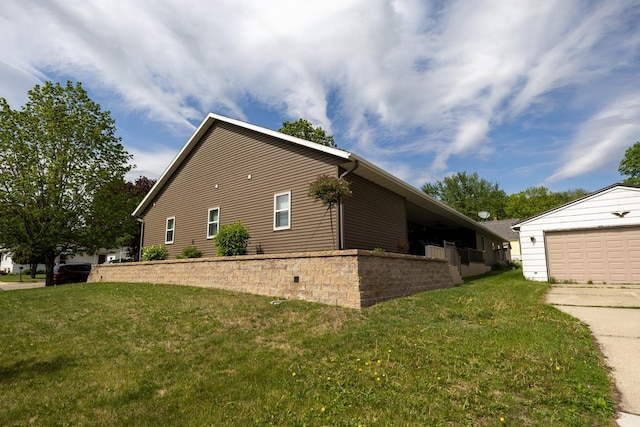 380 7th St SE, Chatfield, MN 55923 - view of side of property featuring a yard and an outdoor structure