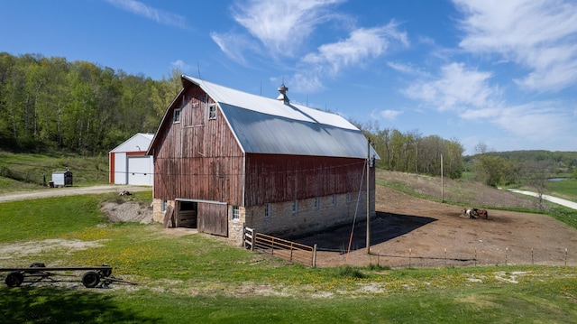 29572 Morgan Rd, Wykoff, MN 55990 - view of barn with dirt driveway