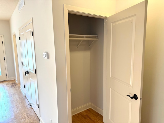 628 20th Ave S, Minneapolis, MN 55454 - view of closet