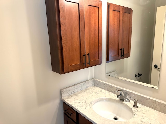 628 20th Ave S, Minneapolis, MN 55454 - bathroom featuring vanity