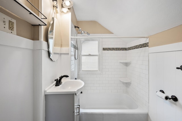1829 Ross Ave E, Saint Paul, MN 55119 - full bathroom featuring vanity and shower / bathtub combination