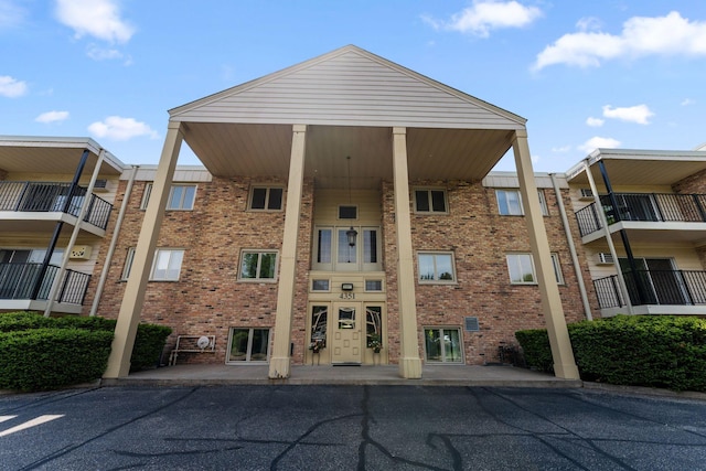 4351 Parklawn Ave Unit 110E, Edina, MN 55435 - photo 1