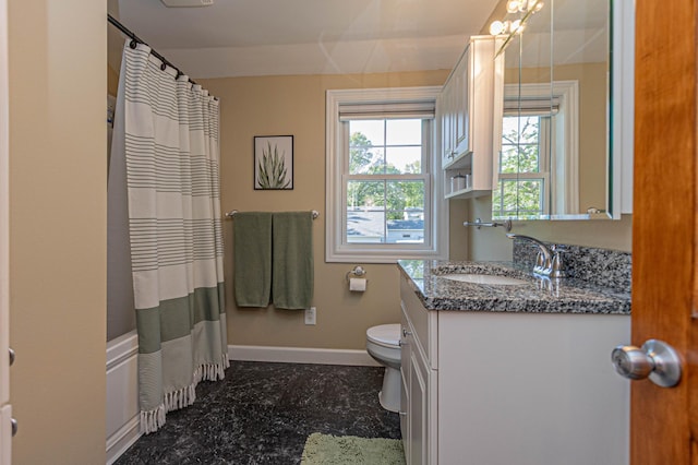 114 Iowa Ave, Hoffman, MN 56339 - full bath with vanity, toilet, baseboards, and curtained shower