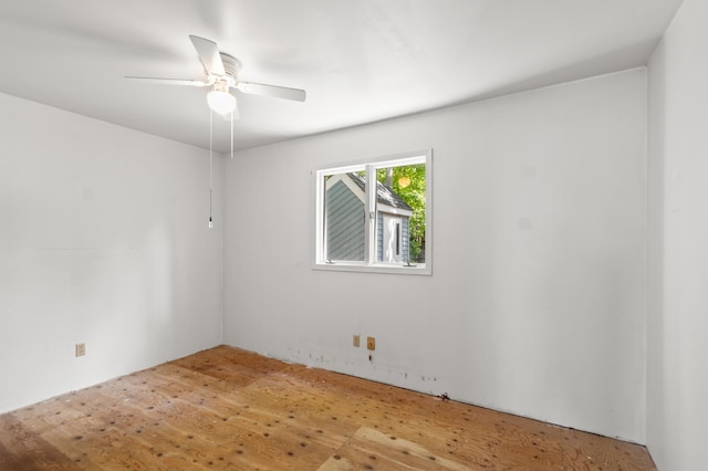 13144 Maple Circle Dr SE, Hudson Twp, MN 56334 - spare room with light wood-type flooring and a ceiling fan