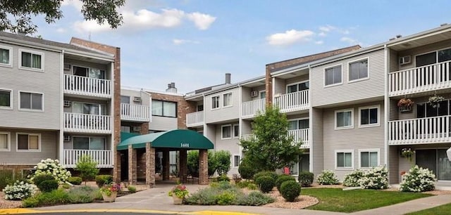 1601 Innsbruck Dr Unit 319, Fridley, MN 55432 - photo 1