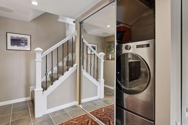 3806 Sunset Dr, Spring Park, MN 55384 - laundry room featuring washer / clothes dryer, tile patterned floors, baseboards, and recessed lighting