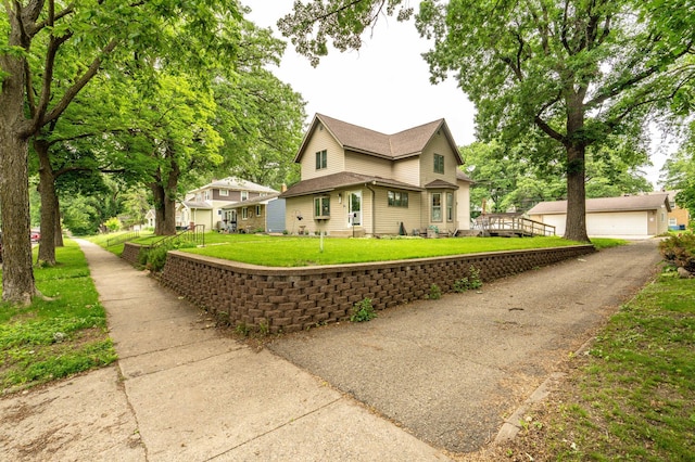 504 Laurel St, Fergus Falls, MN 56537 - view of front of home with a front lawn