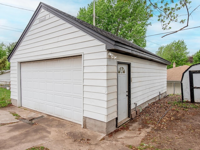 2159 Nortonia Ave, Saint Paul, MN 55119 - view of detached garage