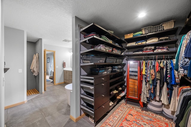 1665 3rd St SW, New Brighton, MN 55112 - view of spacious closet