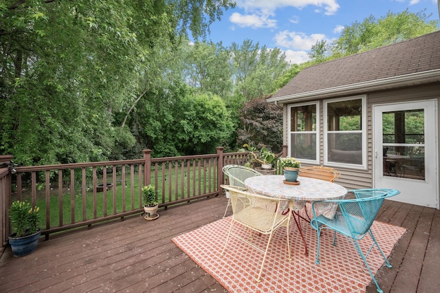 1665 3rd St SW, New Brighton, MN 55112 - deck with outdoor dining space