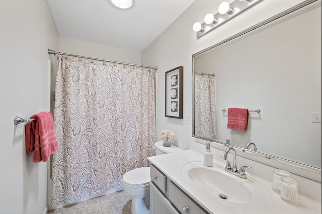 2940 Tiflawn Ct, Shakopee, MN 55379 - bathroom featuring vanity, toilet, and a shower with shower curtain