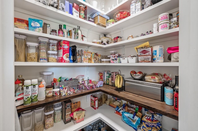 2940 Tiflawn Ct, Shakopee, MN 55379 - view of pantry