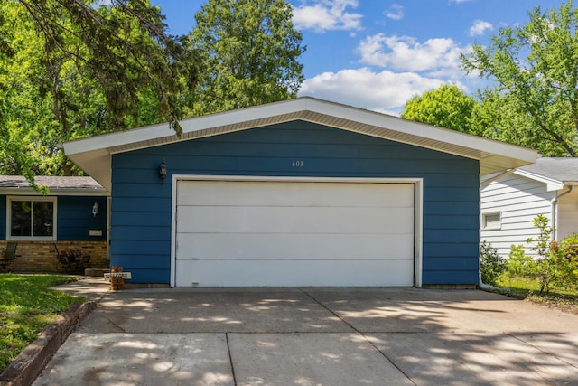 603 2nd Ave NW, Buffalo, MN 55313 - view of garage