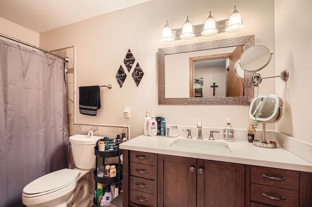 255 Westview Dr Unit 305, West Saint Paul, MN 55118 - bathroom featuring vanity and a shower with curtain