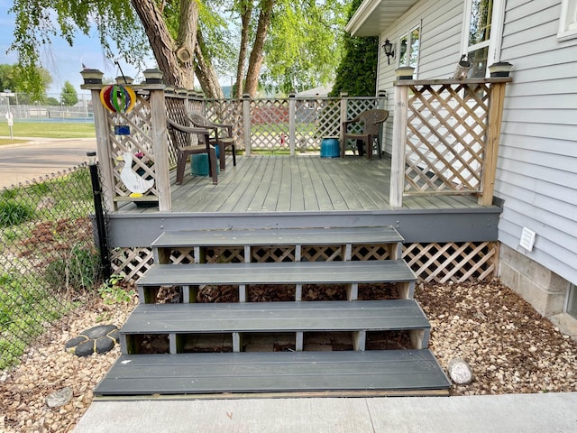 729 10th St E, Wabasha, MN 55981 - view of wooden deck