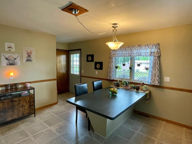 729 10th St E, Wabasha, MN 55981 - dining area with baseboards