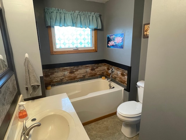 729 10th St E, Wabasha, MN 55981 - full bathroom featuring a bath, toilet, and a sink