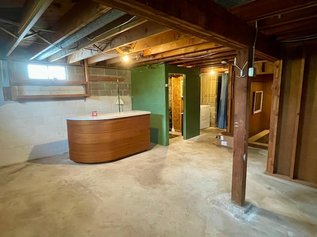 729 10th St E, Wabasha, MN 55981 - below grade area with washer / dryer