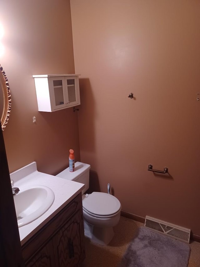 149 Riverview Dr Unit 5, Monticello, MN 55362 - bathroom with toilet and vanity