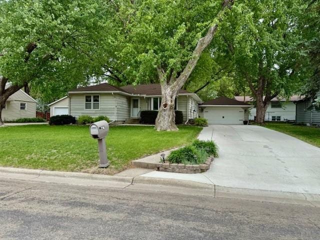 106 Morningside Rd, Albert Lea, MN 56007 - ranch-style home featuring a garage, a front lawn, and driveway