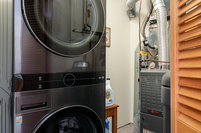 8766 Benson Way Unit 84, Inver Grove Heights, MN 55076 - laundry area featuring stacked washer / drying machine