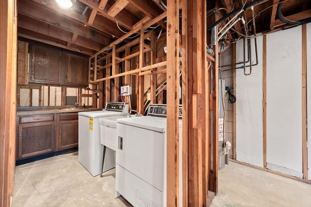 4277 Oakmede Ln Unit 62C, White Bear Twp, MN 55110 - washroom featuring independent washer and dryer and cabinet space