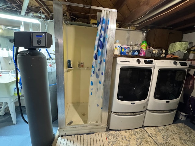 2728 Pine Ave, Slayton, MN 56172 - laundry area with separate washer and dryer